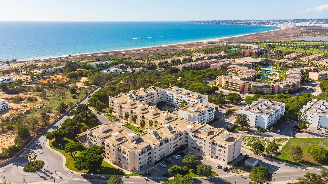 Salgados Sunny Beach Apt - 7 Min Walk From Beach Guia  Portugal
