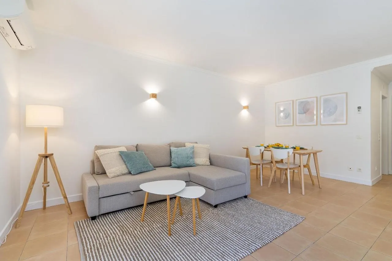 Salgados Sunny Beach Apt - 7 Min Walk From Beach Guia  0*, Guia (Faro) Portugal
